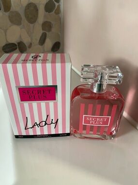 Victoria’s Secret Bombshell perfume 3.4 oz